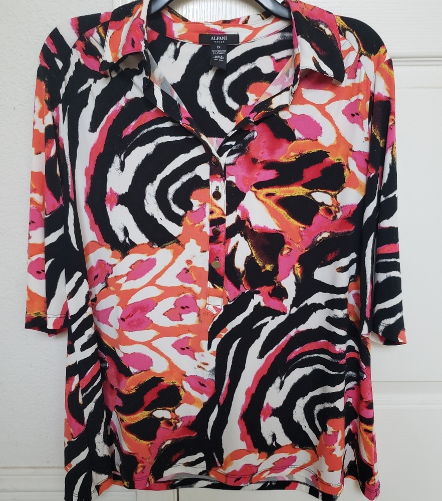 Alfani Woman Mixed Print Short Sleeve Top